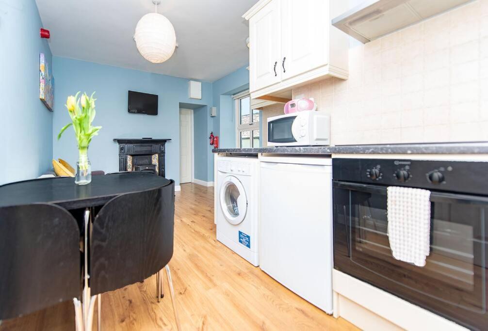 Clonbur House - One Bedroom Apartment 골웨이 외부 사진